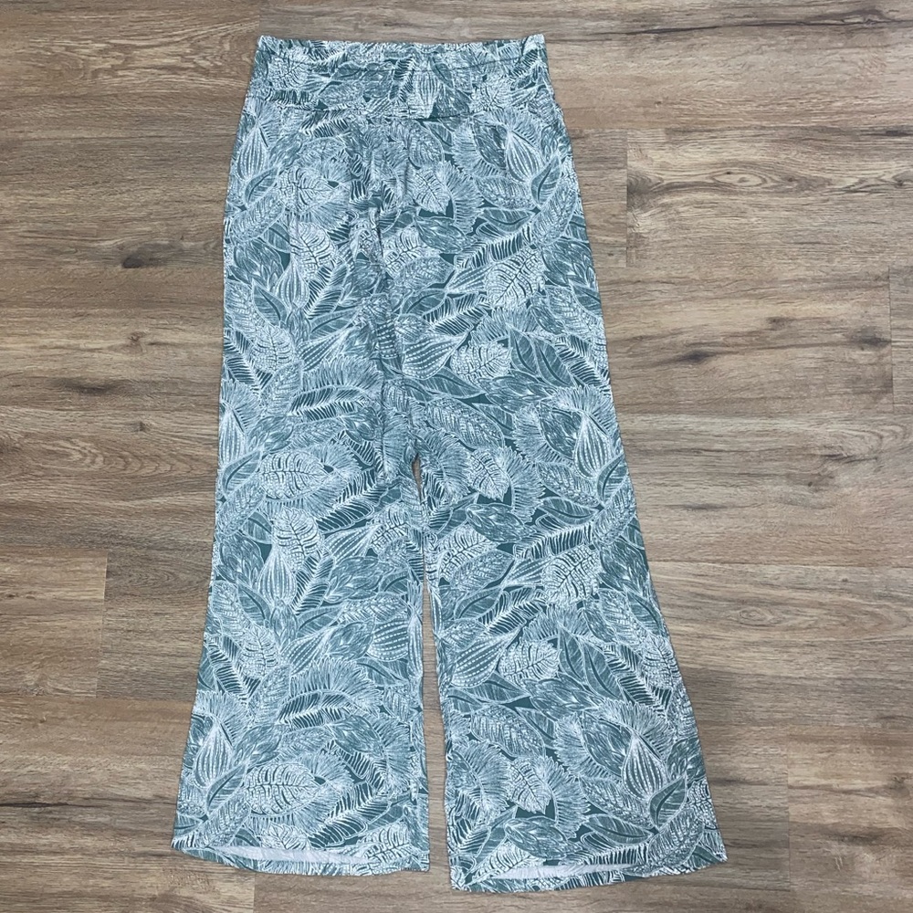 O’Neill women’s woven pants. Size XL